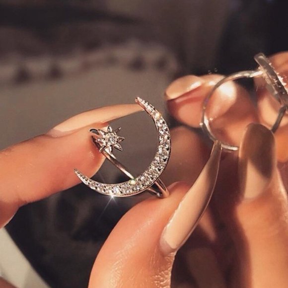 Moon and Star Ring - Picture 4 of 5